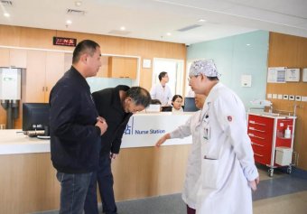 莒縣老人突發(fā)致命兇疾，無(wú)需千里轉(zhuǎn)院，在日照，他轉(zhuǎn)危為安